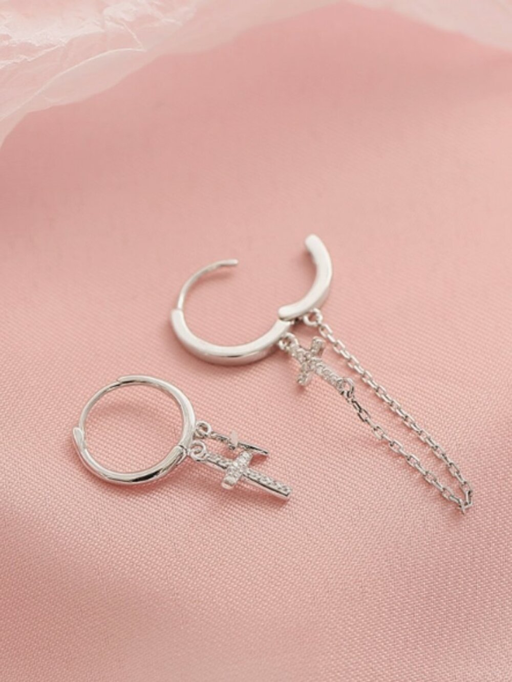 Irregular earrings - Picture 2 of 4